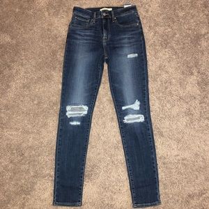 Levi’s high rise distressed jeans
